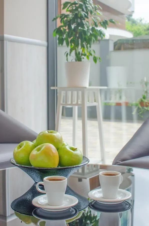 Green Line Apartment باتومي